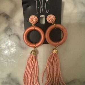 I.N.C PINK EARRING